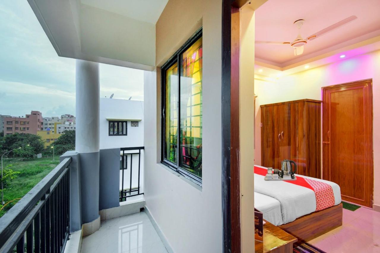 Oyo 92945 The Rs Villa โกลกาตา ภายนอก รูปภาพ